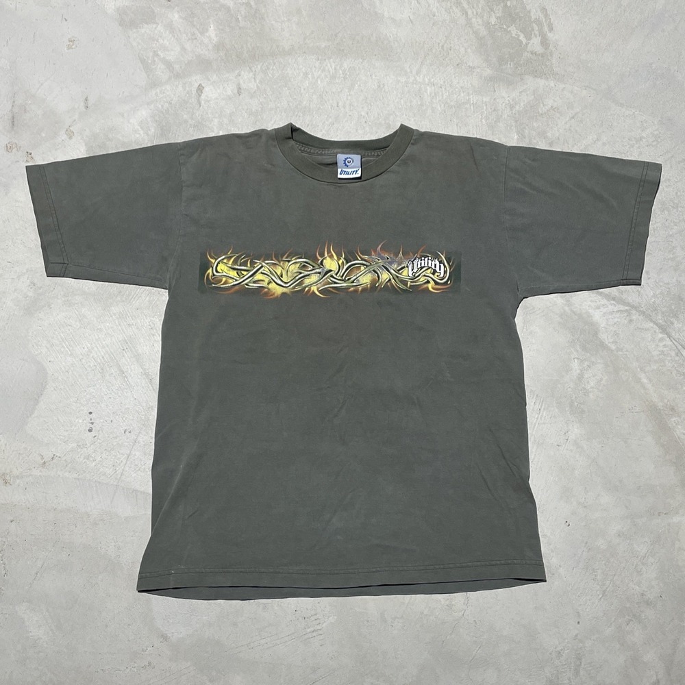 Vintage Y2K Barbwire Graphic T-Shirt Skater Punk Emo STREETWEAR SZ XL* (medium)